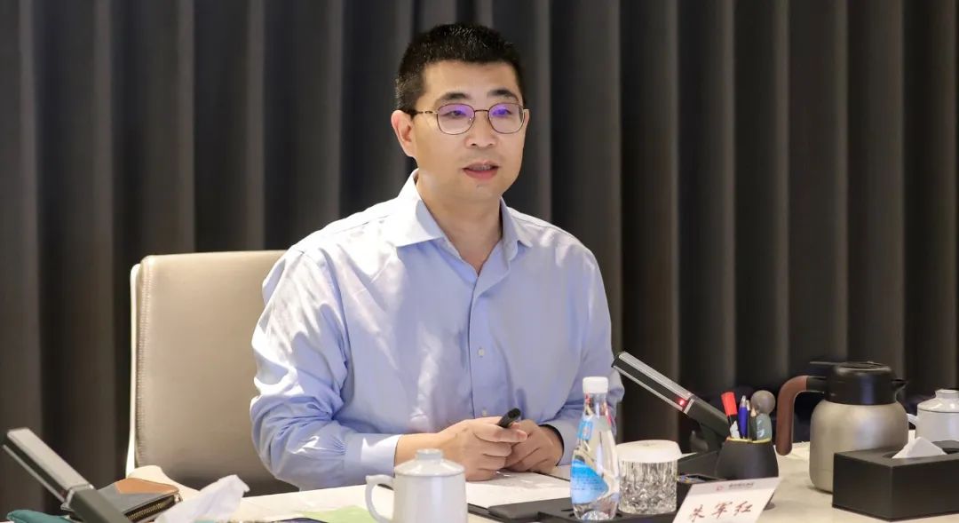 丁立国：担当起“第一责任人”的责任，在应对市场和困境中磨练提升、行稳致远