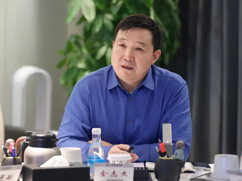 丁立国：担当起“第一责任人”的责任，在应对市场和困境中磨练提升、行稳致远