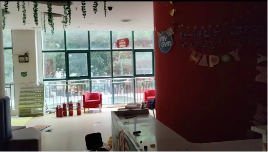 探访“人去楼空”美吉姆：近一年闭店149家，早教“跑路”风波蔓延