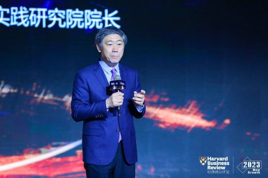 李稻葵：人工智能时代，陪伴产业会兴起